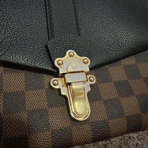 Louis Vuitton Damier Ebene Clapton Crossbody Bag - Picture 3 of 12